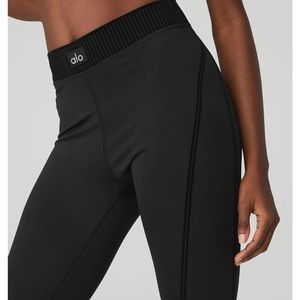 Alo Airlift high waist 7/8 line up legging Black size medium